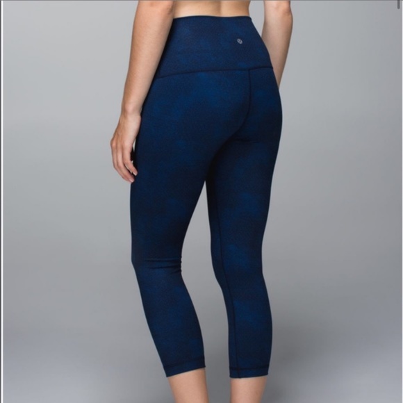 lululemon athletica Pants - Lululemon 4 Wunder Under Roll Down Sashico Crop II